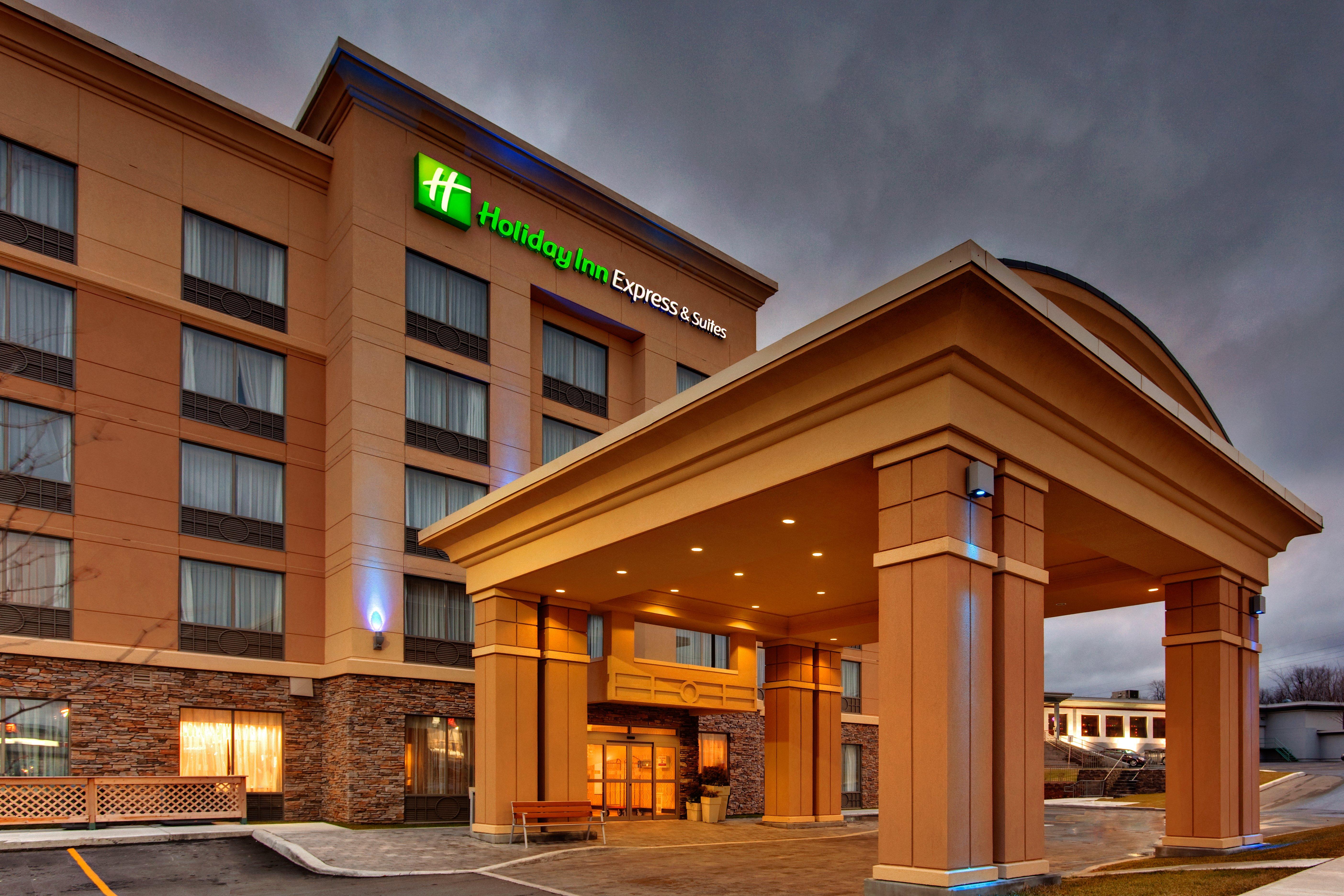 Holiday Inn Express Kingston Central By Ihg Exterior photo