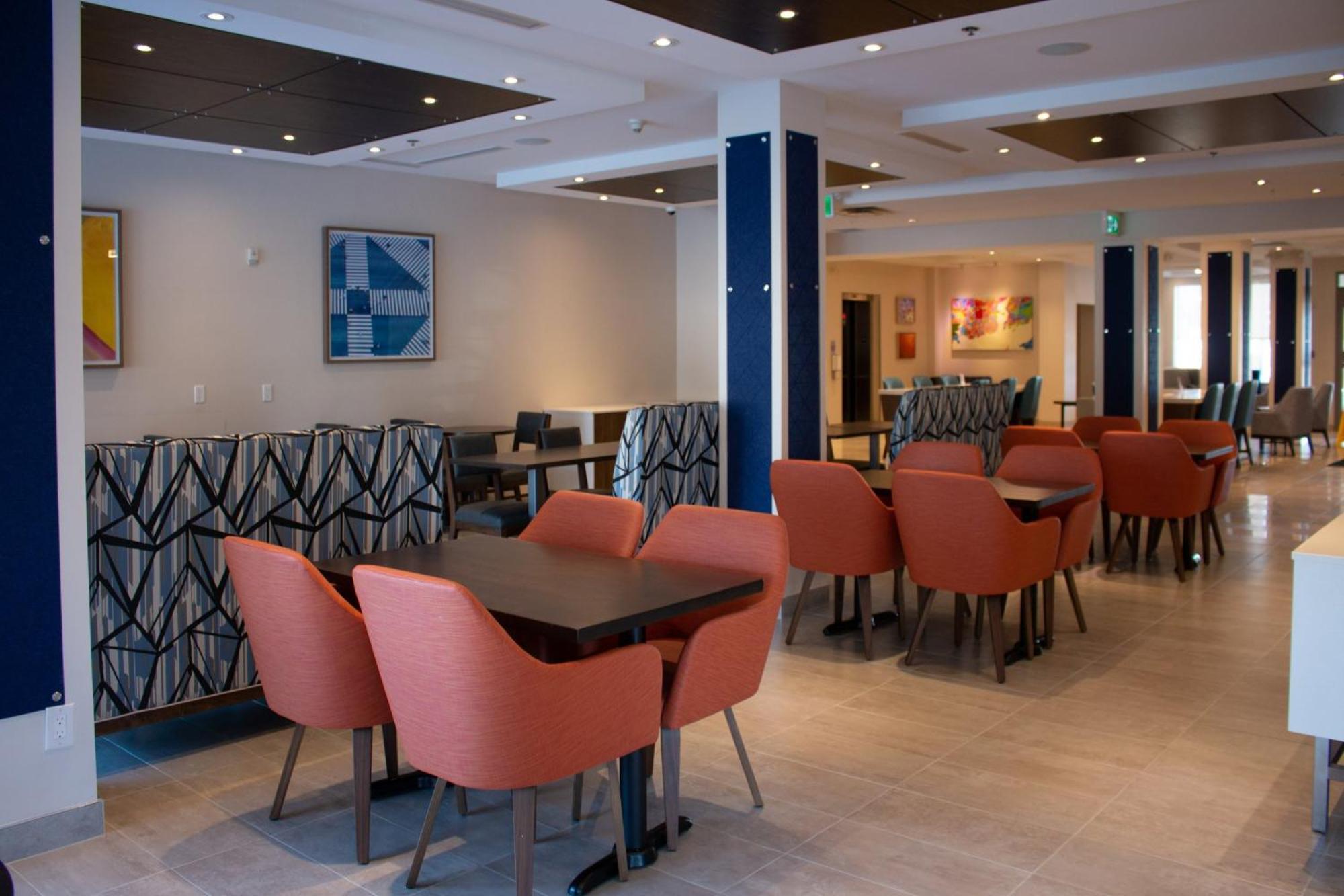 Holiday Inn Express Kingston Central By Ihg Exterior photo