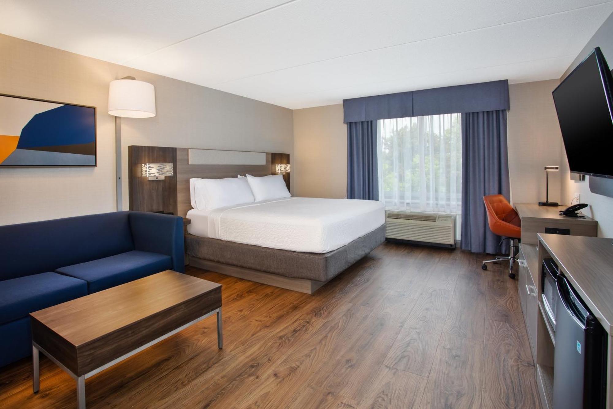 Holiday Inn Express Kingston Central By Ihg Exterior photo